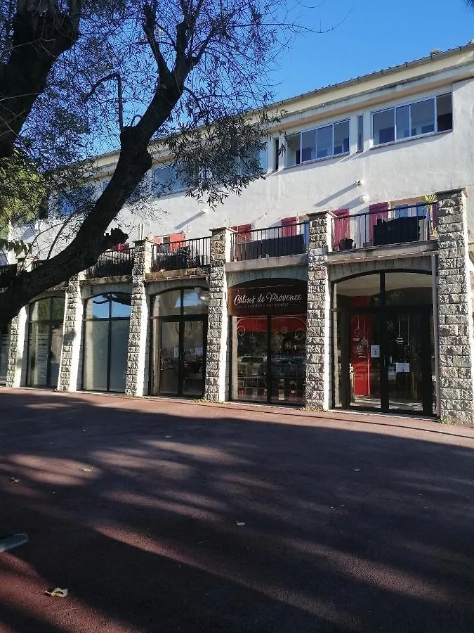 Appartement Aux Pieds Des Arenes Fréjus 0*,
