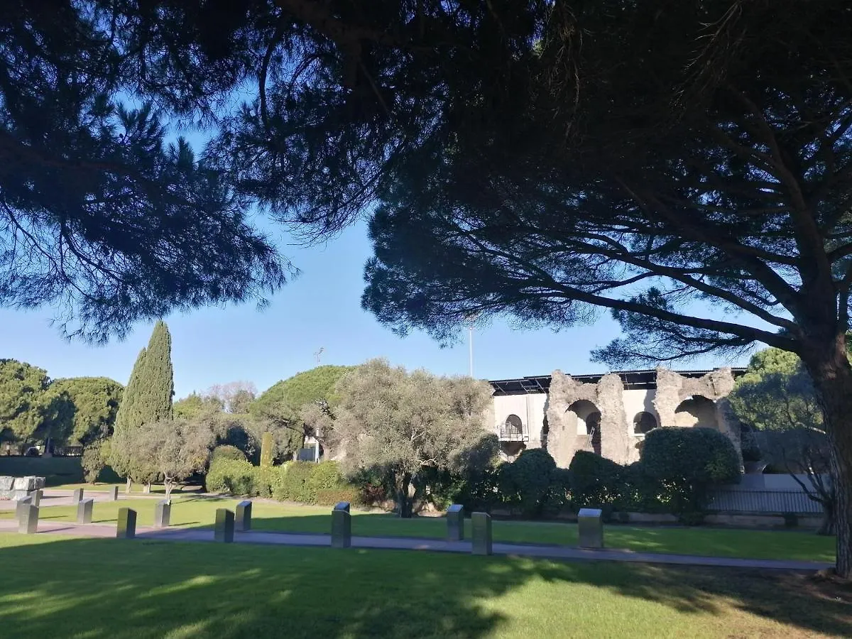 Appartement Aux Pieds Des Arenes Frejus Apartment